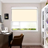 Stores à double rouleau jour et nuit au design moderne, stores doubles élégants et minimalistes qui complètent la décoration de votre maison et de votre bureau