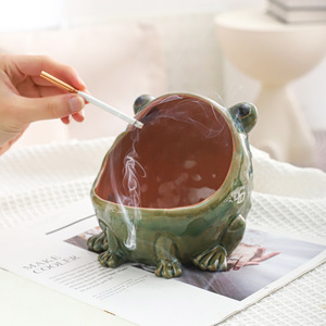 <span class=keywords><strong>Cendrier</strong></span> créatif et original en céramique cuite au bois, en forme de <span class=keywords><strong>grenouille</strong></span> à trois pattes, crapaud doré - Product Image 4
