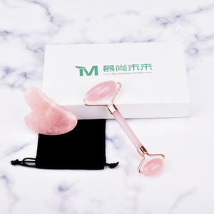 ¡En stock! Natural palo de masaje y cuarzo rosa masaje Facial Jade rodillo y Gua sha conjunto para la cara - Product Image 1