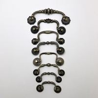 Poignées et boutons de meubles vintage en métal en forme de pétale Hongzun D661 pour armoire, commode, tiroirs, portes - Décoration d'intérieur durable