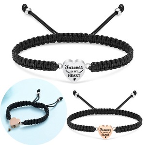 <span class=keywords><strong>Urne</strong></span> en corde tressée noire faite à la main <span class=keywords><strong>pour</strong></span> animaux de compagnie Bracelet de cendres réglable avec lettrage de coeur d'amour <span class=keywords><strong>pour</strong></span> chiens et chats - Product Image 1