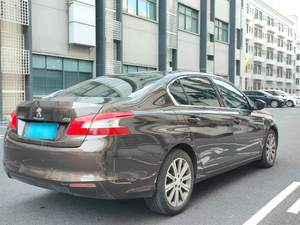 Peugeot 408 1.2THP 6AT Berline 2015 bien entretenue, 136 ch, 230 Nm, empattement 2730 mm, écran 9,7 pouces, Grade A, export - Product Image 5