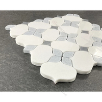 Newstar moderne naturel Arabescato blanc marbre douche sol Mesh soutenu carreaux de mosaïque motif marbre fleur forme carreaux de mosaïque