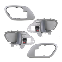 Poignée de porte intérieure avec kit de cadre compatible avec Chevrolet GMC Truck Suburban Tahoe Yukon 1995-2002 15708043 15708044