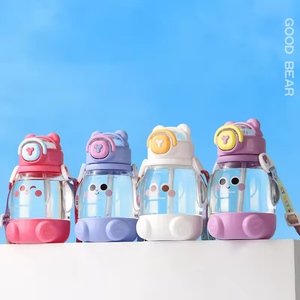 แก้วน้ำพลาสติกหมีน่ารัก 600 มล. พร้อมฝาปิด ลายการ์ตูน ของขวัญนักเรียน แก้วน้ำทรงอ้วนพร้อมหลอดดูดสำหรับเด็ก - Product Image 5
