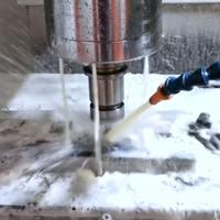 Pièces de tournage et d'estampage de haute précision en acier inoxydable sur mesure avec usinage CNC