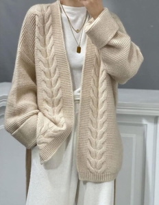 Cárdigan de lana de <span class=keywords><strong>mujer</strong></span> de estilo perezoso suelto desabotonado de longitud media personalizado Chaqueta de suéter de Cachemira larga gruesa de siete agujas - Product Image 3