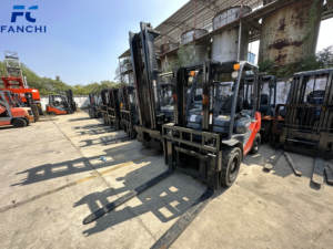 Carretilla elevadora Toyota original de 3 toneladas TOYOTA30 99% nueva y de segunda mano Carretilla elevadora de 5 toneladas/6 toneladas/7 toneladas a la venta al precio más bajo - Product Image 3