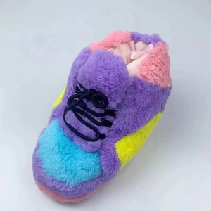 Femme Femme <span class=keywords><strong>Homme</strong></span> <span class=keywords><strong>Homme</strong></span> <span class=keywords><strong>Homme</strong></span> Couple Fluffy Fuzzy Plush Indoor Home Stuffed Trainer Sneaker Pantoufles avec semelle antidérapante - Product Image 3