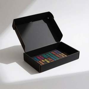 Boîtes d'emballage rigides magnétiques personnalisées en matériaux recyclés écologiques, avec pelliculage mat, revêtement UV, gaufrage, logo personnalisé et éponge - Product Image 1