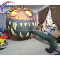 Lanterne Jack O'Lantern gonflable sur le thème d'Halloween avec queue en lierre vert pour décoration de maison hantée