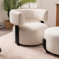 Fauteuil de salon de qualité supérieure, style ottoman, en bois de frêne fin, avec revêtement en velours luxueux, assise en mousse à ressorts, look classique