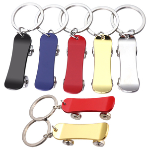 Chất lượng cao 3D Skateboard charm kim loại dễ thương Keychain cho quà tặng mini nhiều màu cá nhân cô gái cậu bé trẻ em scooter móc khóa - Product Image 1