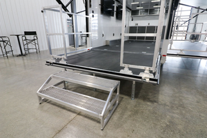 FOOD VAN avec certification CE/DOT, remorque de scène mobile personnalisable, remorque de scène à levage hydraulique pour événements en plein air, concerts - Product Image 4