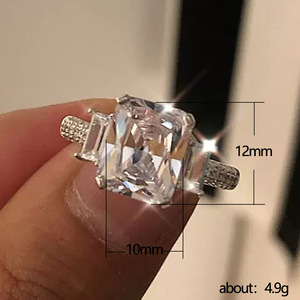 Anello di Fidanzamento F875 per Donna con Diamante Taglio Asscher, Diamante Naturale, Stile Classico - Product Image 5