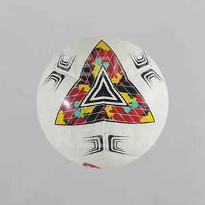 ลูกฟุตบอลฝึกซ้อม PU 12 แผ่น คุณภาพสูง ผลิตในปากีสถาน รับทำโลโก้ตามสั่ง - Product Image 4
