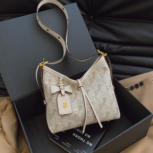 Bolso Tote Portátil con Cierre y Patrón Geométrico de Estilo Retro a la Moda. Hecho de material PU de alta calidad. Para uso diario. - Product Image 4