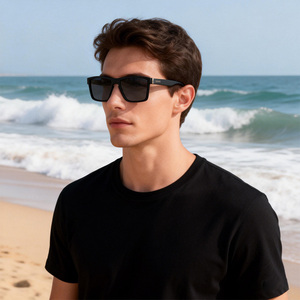 Lunettes de soleil de luxe unisexes carrées pour hommes, avec <span class=keywords><strong>verres</strong></span> PC dégradés et protection UV, prix d'usine du fabricant en gros, personnalisables - Product Image 1
