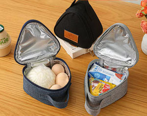 Sac fourre-tout promotionnel en tissu Oxford avec isolation en feuille d'aluminium épaissie pour le transport de repas du petit-déjeuner et de boulettes de riz pour les employés de bureau - Product Image 2