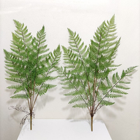 Plantes de fougère artificielles réalistes, fabriquées à la main; buisson de verdure synthétique en plastique pour