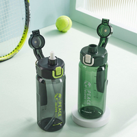 Bouteilles d'eau de sports de plein air de Yiben avec la couleur faite sur commande transparente de paille et la bouteille en plastique de gymnase de logo avec la courroie