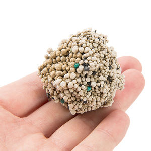 Vente en gros de la meilleure litière pour chat en bentonite super absorbante Litière pour chat en bentonite de sodium agglomérée sans poussière au charbon actif à faible teneur en poussière - Product Image 4