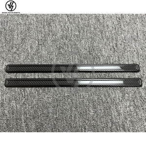 Bandes de garniture latérale de voiture en fibre de carbone sèche brillante à tissage sergé, ajustement précis 1:1 pour G-Class - Product Image 3