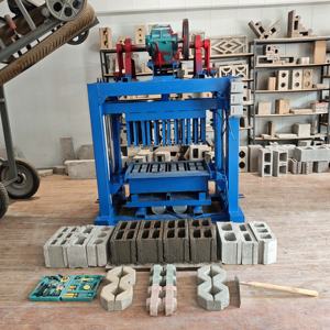 Machine à fabriquer des briques <span class=keywords><strong>hydraulique</strong></span> semi-automatique Machine à fabriquer des briques en béton QT4-40 Petit moteur chinois pour machine à blocs - Product Image 4