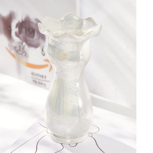 Vase en céramique blanc nacré de style nordique minimaliste pour salon, décoration artistique pour fleurs séchées - Product Image 3