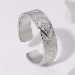 Anillos Abiertos de Acero Inoxidable con Diseño Misterioso del Ojo de Horus para Hombre y Mujer - Product Image 2