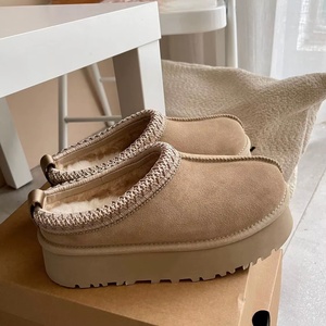 Nouvelles Bottes de Neige Chaudes et Antidérapantes en Fourrure pour l'Hiver 2025 – Chaussures de Créateur Respirantes et Tendance pour l'Automne, Modèle Plateforme Mignon - Product Image 5