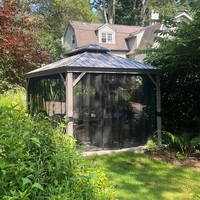 Gazebo en aluminium à double toit anti-typhon personnalisé, toit motorisé réglable avec bande lumineuse LED et moustiquaire