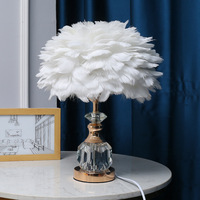Nouvelle Lampe de Table 220V en Cristal et Plumes, Style Européen, Simple, Ambiance Romantique Féerique, Lampe de Chevet Nordique Minimaliste pour Bureau
