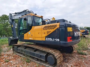 รถขุดฮุนได 220LC-9S มือสองคุณภาพพรีเมียม ขนาด 22 ตัน แบบตีนตะขาบ สำหรับงานขุดร่องดิน เครื่องจักรก่อสร้าง ได้รับการรับรองมาตรฐาน CE พร้อมอุปกรณ์เบรกเกอร์ทัมบ์ - Product Image 3