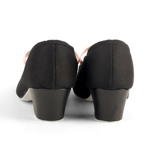 Zapatos de Lona Negros con Tacón de 4 cm al por Mayor - Tacones de Baile Personalizables al por Mayor para <span class=keywords><strong>Estudio</strong></span> de Danza y Grupo Teatral OEM/ODM en Existencia - Product Image 4