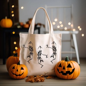 Sac fourre-tout en toile personnalisé avec imprimé squelette d'Halloween, réutilisable, en coton, avec taille et couleur personnalisables, vente en gros - Product Image 1