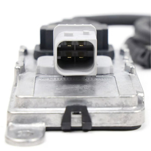 Азотно-кислородный датчик 4326862 5WK96751C для двигателя Cu-m-in-<span class=keywords><strong>s</strong></span> 24V NOX оксидный датчик - Product Image 3