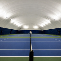 Dôme sportif multi-usages autoportant en PVDF, directement de l'usine, pour terrains de football, de tennis et de basketball intérieurs