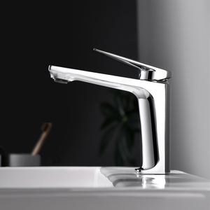 Hot-Sell Single-Handle Chrome Brass Basin Faucet Ceramic Valve Core Single Hole Mount for Bathroom Sink or Bedroom - Product Image 4
