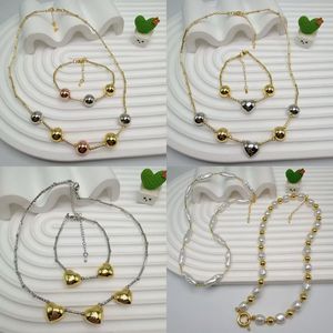 Collier en perles naturelles de style français LS-C5943 pour femmes, pendentif en forme de cœur irrégulier, collier à perles bicolores pour tenues quotidiennes - Product Image 5