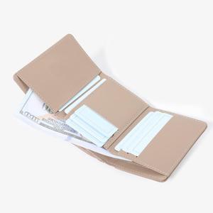 Nueva Cartera Corta Magnética de PU para Mujer, Venta al por Mayor, con Botón, Clásica, Combinable con Todo, Impermeable, Forrada de Poliéster - Product Image 3