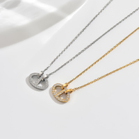 Collier délicat pour femme avec pendentif ovale entrelacé, chaîne fine en acier inoxydable incrustée de zircon rond, bijou de tous les jours, cadeau