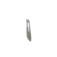 # 22 lames chirurgicales en acier au carbone/inox, stériles, jetables, à bord large et incurvé, pour la chirurgie générale et l'orthopédie # 4 poignées