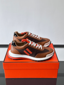 Zapatillas Resistentes al Desgaste de Larga Duración, Construcción Robusta de Estilo Vintage, Amortiguación Suave, Zapatillas Urbanas Elegantes e Informales para Hombre con Amortiguación de Impacto - Product Image 1