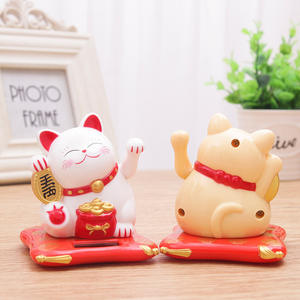 Vente chaude petites mains tremblantes faisant signe chat solaire mignon voiture tableau de bord décorations cadeaux et artisanat - Product Image 3