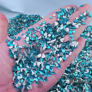 Strass fantaisie scintillants aux motifs variés, cristaux dorés champagne effet aurore, strass à dos plat AB Pixie pour nail art YULI KY-796 - Product Image 6