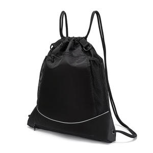 Sac à dos de sport en polyester uni personnalisé avec cordon de serrage Modèle de lettre Sacs à main promotionnels en usine Affichage du logo Sacs à provisions - Product Image 5