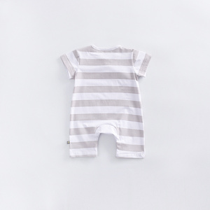 Boutique en ligne Chine Vente en gros Vêtements pour bébés nouveau-nés Combinaison à manches courtes rayée pour bébé - Product Image 4