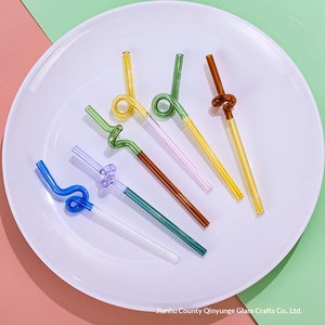 Verre soufflé en forme de <span class=keywords><strong>paille</strong></span>, style japonais, mignon, haute température, couleur créative assortie, boisson au lait chaud, courbé, Chine - Product Image 3