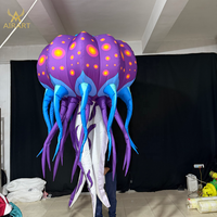 Marionnette de méduse gonflable de couleur personnalisée pour la scène, les défilés et les activités
